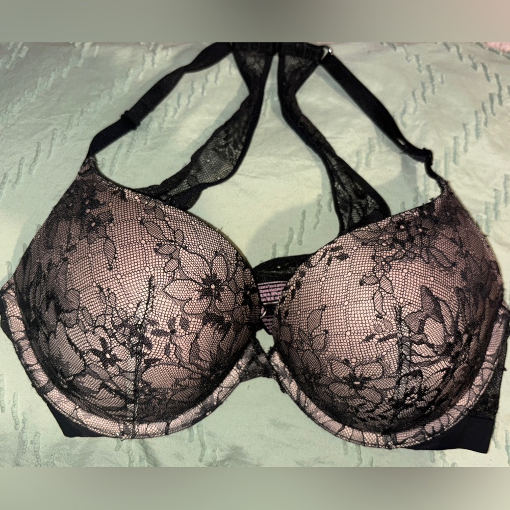 Victoria's Secret Black and Cream Lace Bra